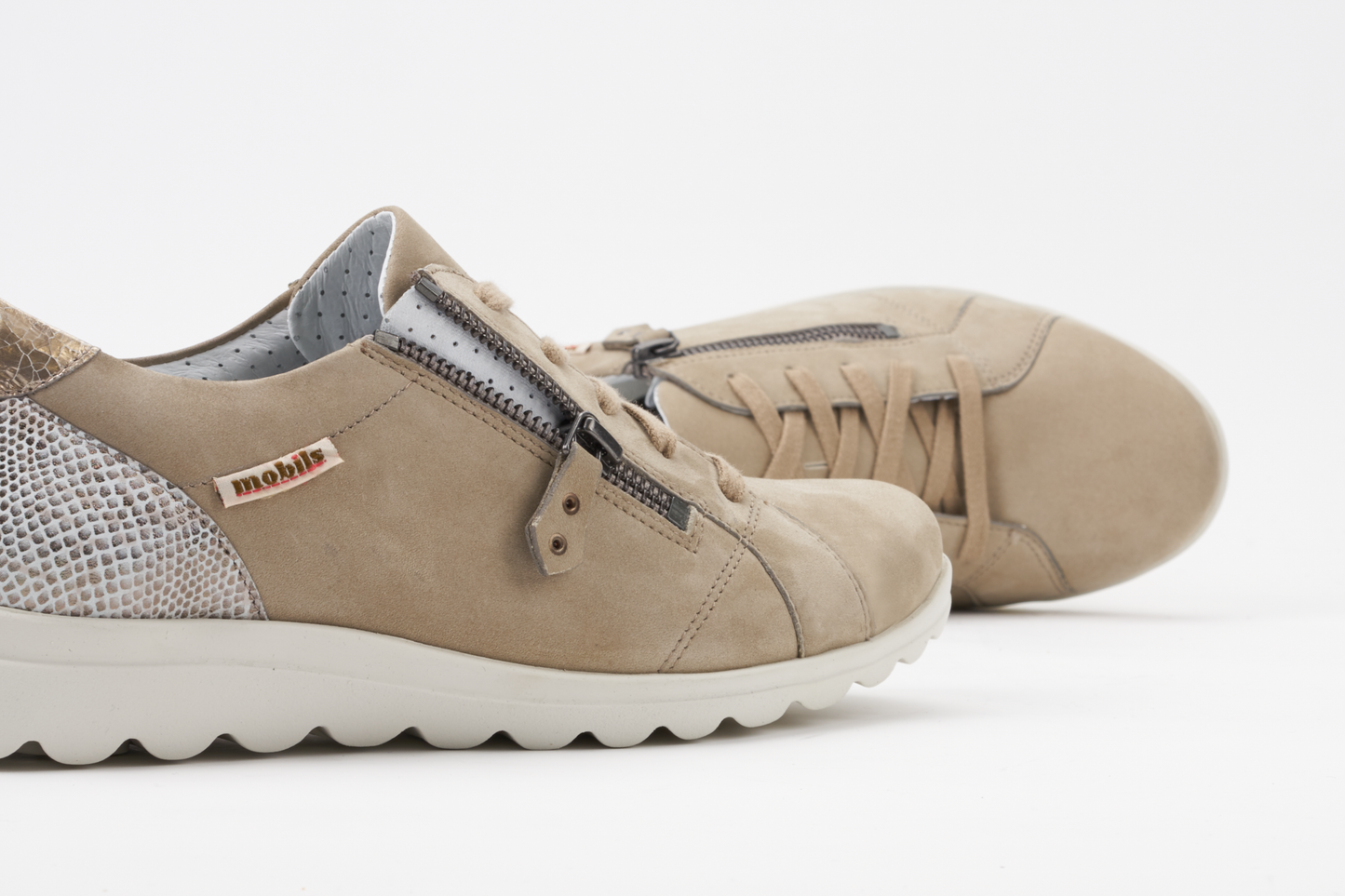 Mobils Camilia camel sneakers