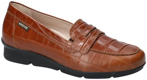 Diva camel loafers